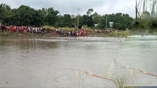 ধলেশ্বরী নদীতে গোসলে নেমে বাবা-মেয়ে নিখোঁজ